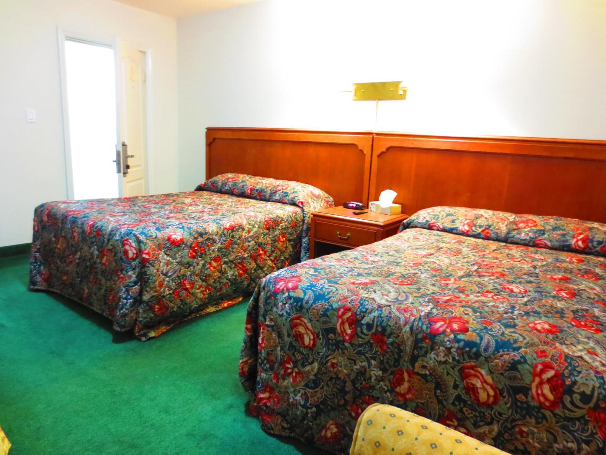 Canadiana Motel Hanover Εξωτερικό φωτογραφία